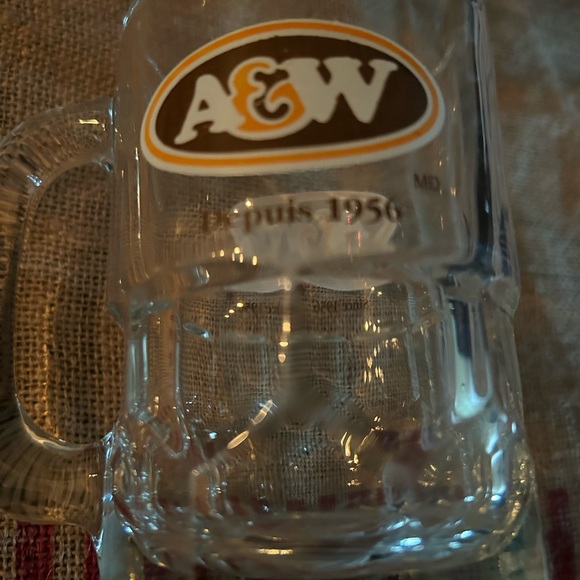 Vintage A&W mugs! Perfect for a root beer float on a hot summers day! - Picture 5 of 6
